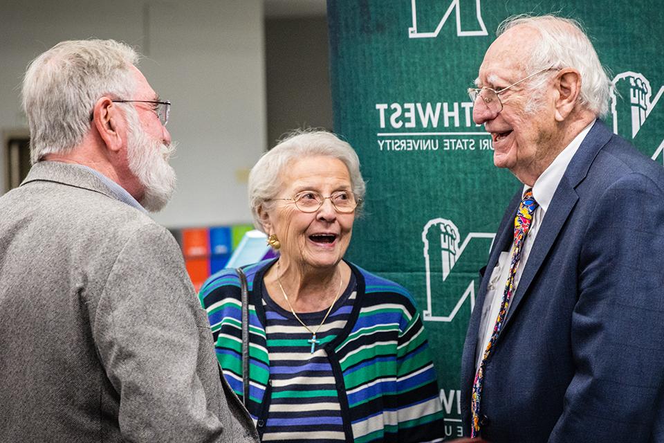 Northwest celebrates 40 years of Owens Library, leadership of former president, first lady