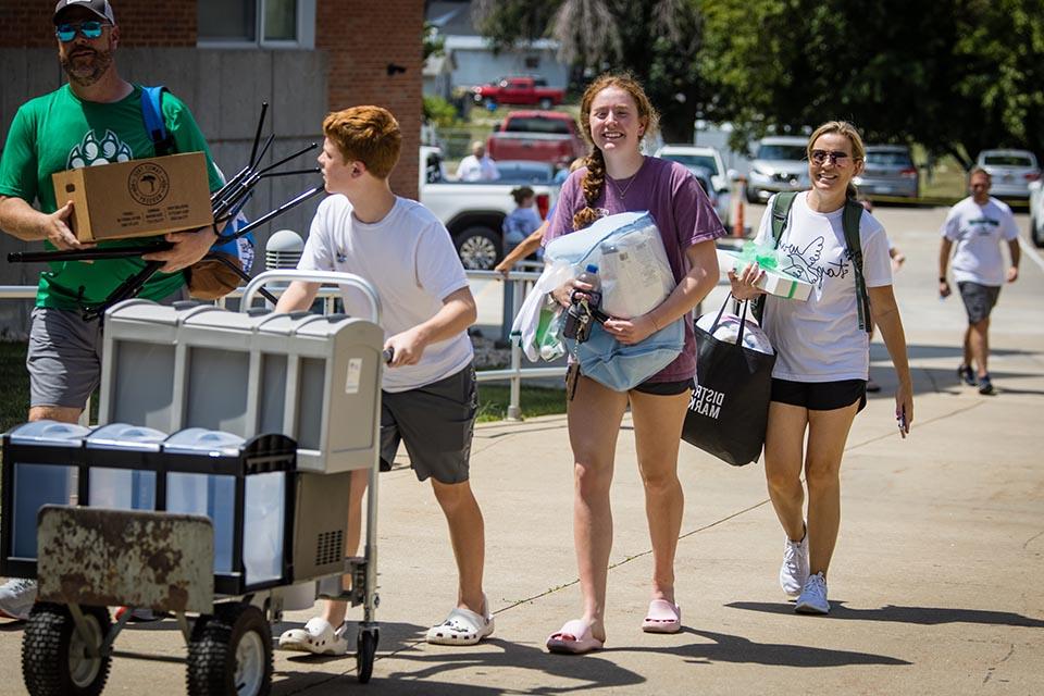 Students encouraged to reduce waste, help community during annual Big Green Move Out